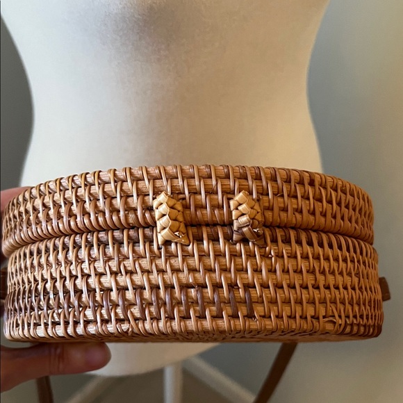 Lulus Braided Rattan Crossbody Bag - Picture 12 of 12